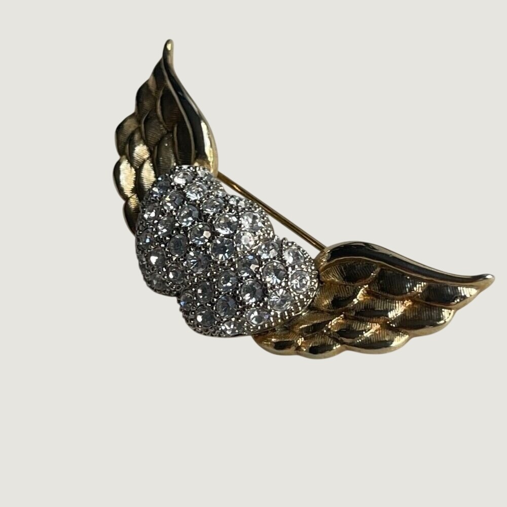 Brooch Pin Double Puffed Hearts with Crystals Gold Tone Wings